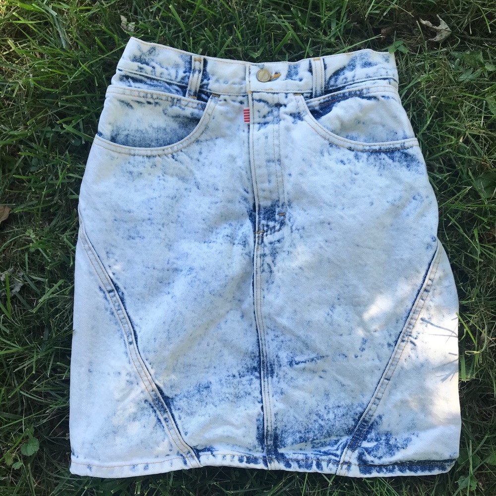 STONE WASH Denim Skirt // 90s